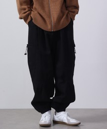 MODISH GAZE（モディシュガゼ）の「MODISH GAZE サイドポケット付き ワイドカーゴパンツ（裾ゴム）（カーゴパンツ）」