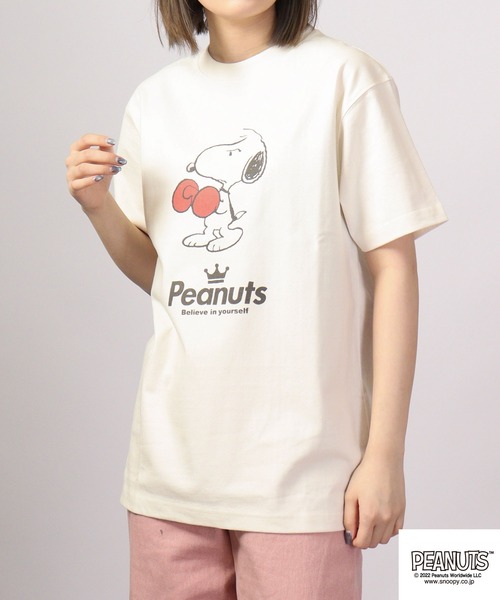 PEANUTS（ピーナッツ）の「PEANUTS スヌーピー スポーツイラスト　ピグメント加工 半袖Tシャツ（Tシャツ/カットソー・レディース・カーキ系3/カーキ系5/ネイビー系1/ネイビー/カーキ系/カーキ系1/カーキ系2/カーキ系4/ネイビー系/ネイビー系2/カーキ系6/ネイビー系3/ネイビー系4/ネイビー系5/ネイビー系6/カーキ/ホワイト系/ホワイト系2/ホワイト系1/ホワイト系6/ホワイト系5/ホワイト系3/ホワイト系4/ホワイト/オレンジ系3/オレンジ系/サックスブルー系/オレンジ/オレンジ系1/サックスブルー系1/オレンジ系2/サックスブルー系2/サックスブルー/サックスブルー系3/オレンジ系4/サックスブルー系4/オレンジ系5/オレンジ系6/サックスブルー系6/サックスブルー系5/アイボリー系3/アイボリー系6/アイボリー系4/アイボリー系2/アイボリー系1/アイボリー系/アイボリー系5/アイボリー・M/3L/LL/4L/S/L）」の5枚目の写真