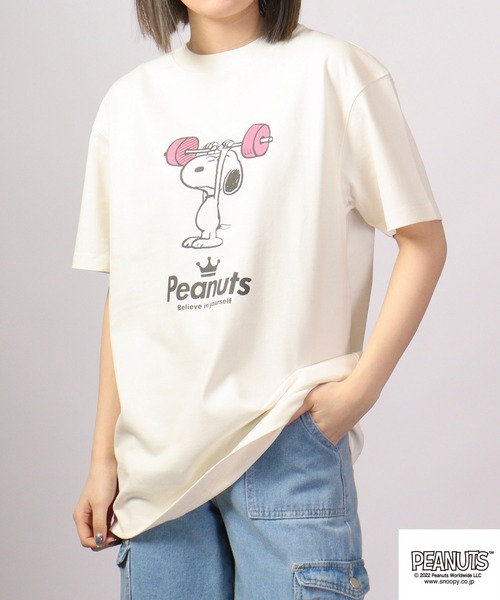 PEANUTS（ピーナッツ）の「PEANUTS スヌーピー スポーツイラスト　ピグメント加工 半袖Tシャツ（Tシャツ/カットソー・レディース・カーキ系3/カーキ系5/ネイビー系1/ネイビー/カーキ系/カーキ系1/カーキ系2/カーキ系4/ネイビー系/ネイビー系2/カーキ系6/ネイビー系3/ネイビー系4/ネイビー系5/ネイビー系6/カーキ/ホワイト系/ホワイト系2/ホワイト系1/ホワイト系6/ホワイト系5/ホワイト系3/ホワイト系4/ホワイト/オレンジ系3/オレンジ系/サックスブルー系/オレンジ/オレンジ系1/サックスブルー系1/オレンジ系2/サックスブルー系2/サックスブルー/サックスブルー系3/オレンジ系4/サックスブルー系4/オレンジ系5/オレンジ系6/サックスブルー系6/サックスブルー系5/アイボリー系3/アイボリー系6/アイボリー系4/アイボリー系2/アイボリー系1/アイボリー系/アイボリー系5/アイボリー・M/3L/LL/4L/S/L）」の7枚目の写真
