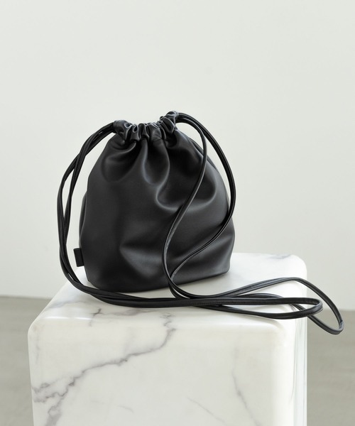 LAKOLE（ラコレ）の「フェイクレザー巾着BAG / 197909（ショルダー