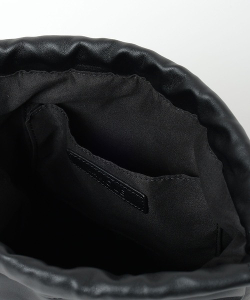 LAKOLE（ラコレ）の「フェイクレザー巾着BAG / 197909（ショルダーバッグ・メンズ・ライトグリーン/ブラック/アイボリー・FREE）」の12枚目の写真