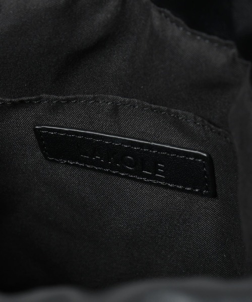 LAKOLE（ラコレ）の「フェイクレザー巾着BAG / 197909（ショルダーバッグ・メンズ・ライトグリーン/ブラック/アイボリー・FREE）」の11枚目の写真