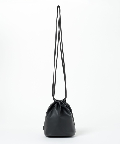 LAKOLE（ラコレ）の「フェイクレザー巾着BAG / 197909（ショルダーバッグ・メンズ・ライトグリーン/ブラック/アイボリー・FREE）」の8枚目の写真