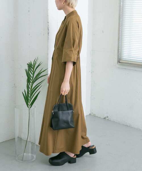 KBF(ケイビーエフ)の「フロントタックバンドカラーシャツワンピース(ワンピース・レディース・ブラウン系その他/オフホワイト/ネイビー・ONE)」の18枚目の写真