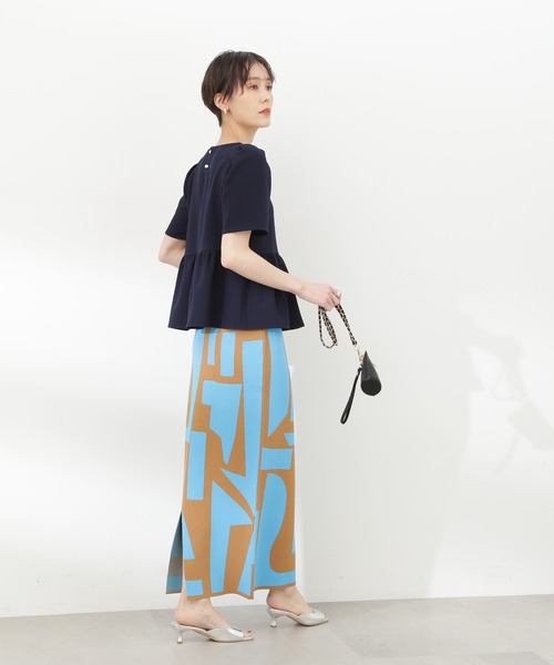 N.（N. Natural Beauty Basic）（エヌエヌナチュラルビューティーベーシック）の「◆スクエアネックペプラムブラウス（シャツ/ブラウス・レディース・ブルー/ネイビー/オフホワイト・MEDIUM）」の16枚目の写真