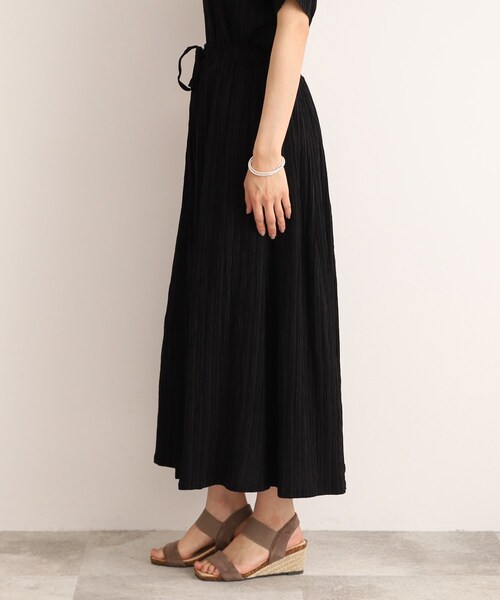 SHOO・LA・RUE(シューラルー)の「◆【セットアップ可】しぼしぼ ギャザースカート(スカート・レディース・ブラック/ナチュラル/グリーン・00)」の6枚目の写真