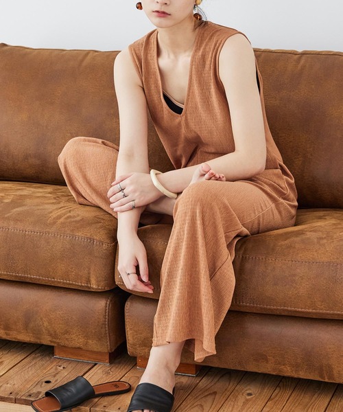 Fashion Letter（ファッションレター）の「深Vネックオールインワン（サロペット/オーバーオール・レディース・ブラック/オレンジ/グレイッシュベージュ/チャコール・M）」の17枚目の写真