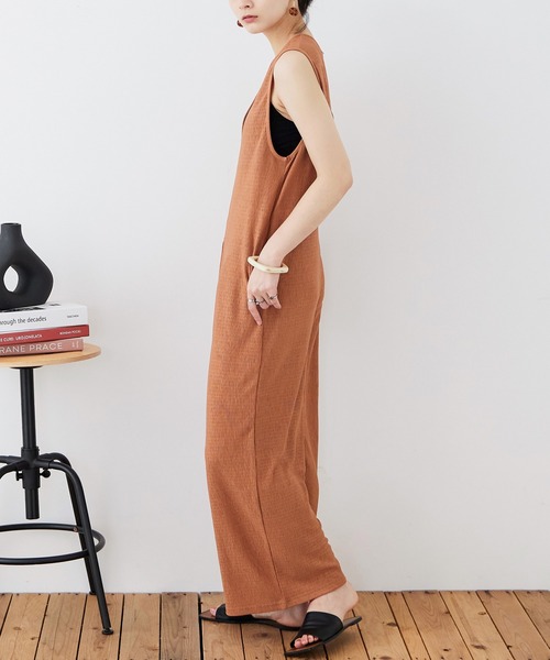 Fashion Letter（ファッションレター）の「深Vネックオールインワン（サロペット/オーバーオール・レディース・ブラック/オレンジ/グレイッシュベージュ/チャコール・M）」の19枚目の写真