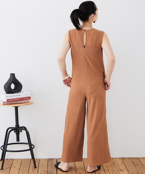 Fashion Letter（ファッションレター）の「深Vネックオールインワン（サロペット/オーバーオール・レディース・ブラック/オレンジ/グレイッシュベージュ/チャコール・M）」の20枚目の写真