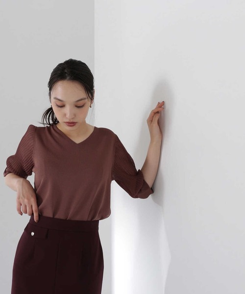 NATURAL BEAUTY BASIC(ナチュラルビューティーベーシック)の「◇メタルポイントプリーツスリーブニット(ニット/セーター・レディース・ブラック/グリーン/ブラウン/レッド・FREE)」の22枚目の写真