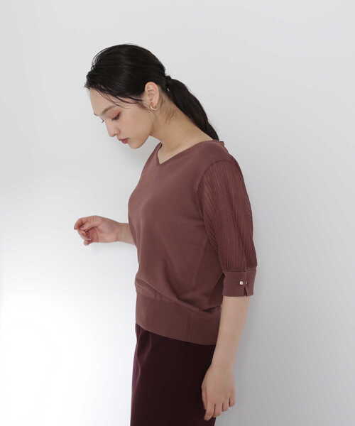 NATURAL BEAUTY BASIC(ナチュラルビューティーベーシック)の「◇メタルポイントプリーツスリーブニット(ニット/セーター・レディース・ブラック/グリーン/ブラウン/レッド・FREE)」の21枚目の写真