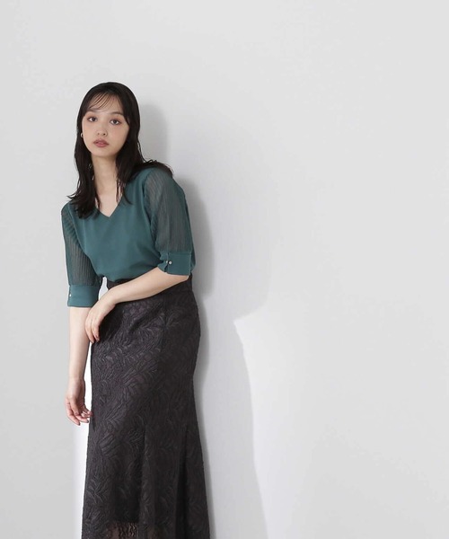 NATURAL BEAUTY BASIC(ナチュラルビューティーベーシック)の「◇メタルポイントプリーツスリーブニット(ニット/セーター・レディース・ブラック/グリーン/ブラウン/レッド・FREE)」の8枚目の写真
