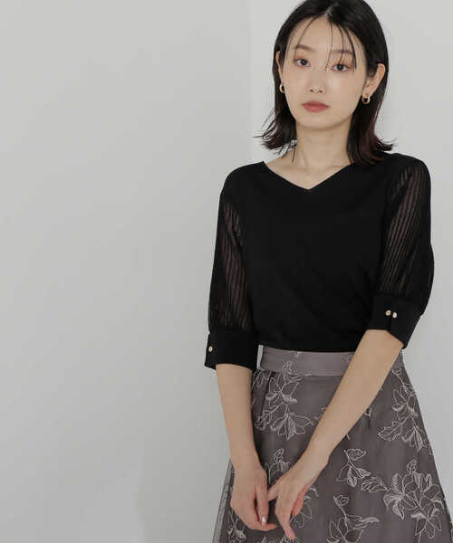 NATURAL BEAUTY BASIC(ナチュラルビューティーベーシック)の「◇メタルポイントプリーツスリーブニット(ニット/セーター・レディース・ブラック/グリーン/ブラウン/レッド・FREE)」の2枚目の写真