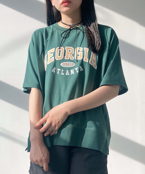 AS KNOW AS plus（アズノゥアズプラス）の「〇選べる チェーン刺繍ロゴTシャツ（Tシャツ/カットソー・レディース・オフホワイト/スミクロ/ブルーグレー/オートミール/ブラック系/グリーン系/ホワイト系/アイボリー系/ライトグリーン系1/ホワイト系1/ブラック系1/ホワイト系2/グレー系2/アイボリー系2/ライトグリーン系2/レッド系3・FREE）」の13枚目の写真