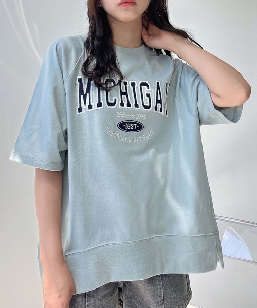 AS KNOW AS plus（アズノゥアズプラス）の「〇選べる チェーン刺繍ロゴTシャツ（Tシャツ/カットソー・レディース・オフホワイト/スミクロ/ブルーグレー/オートミール/ブラック系/グリーン系/ホワイト系/アイボリー系/ライトグリーン系1/ホワイト系1/ブラック系1/ホワイト系2/グレー系2/アイボリー系2/ライトグリーン系2/レッド系3・FREE）」の15枚目の写真