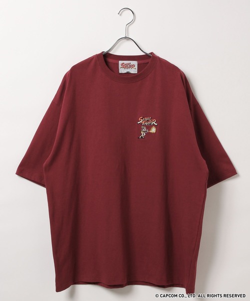 RAGEBLUE(レイジブルー)の「【STREET FIGHTER/ストリートファイター】コラボ/キャラクター刺繍Tシャツ(Tシャツ/カットソー・メンズ・ホワイト/ワインレッド/ブラック/ダークグリーン・MEDIUM/LARGE)」の4枚目の写真