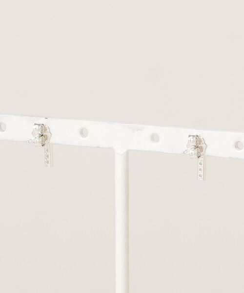 TONE SELECT GOODS(トーンセレクトグッズ)の「【925 SILVER ACC】3QzバーピアスSV925(OG)(ピアス(両耳用)・レディース・シルバー・FREE)」の2枚目の写真