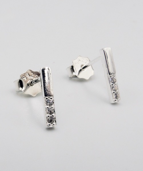 TONE SELECT GOODS(トーンセレクトグッズ)の「【925 SILVER ACC】3QzバーピアスSV925(OG)(ピアス(両耳用)・レディース・シルバー・FREE)」の1枚目の写真