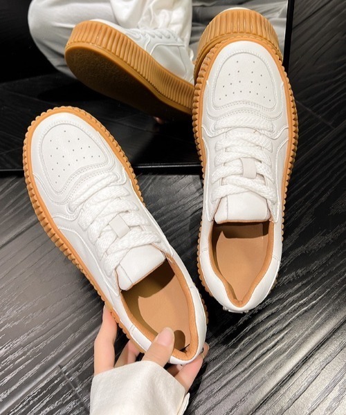 wears(ウェアーズ)の「レトロ シンプル厚底スニーカー(スニーカー・レディース・アイボリー/ホワイト・M/L)」の14枚目の写真