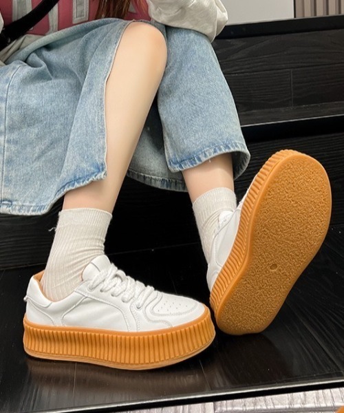 wears(ウェアーズ)の「レトロ シンプル厚底スニーカー(スニーカー・レディース・アイボリー/ホワイト・M/L)」の16枚目の写真