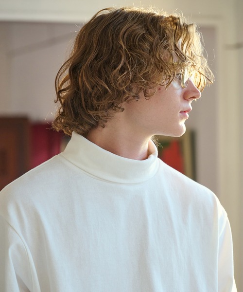 WETTEMPT(ウィテンプト)の「BASIC TURTLE NECK LONG TEE /ベーシックタートルネックロンT(Tシャツ/カットソー・メンズ・ブラック/マスタード/オフホワイト・LARGE/MEDIUM/SMALL)」の21枚目の写真
