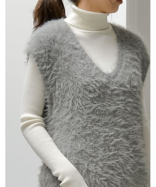 Re:EDIT（リエディ）の「[2023A/W COLLECTION]Vネックフェザーシャギー