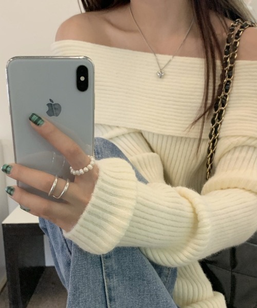 FREE STYLISTS(フリー スタイリスト)の「YUGA_YGMC オフショルダー ニットセーター(ニット/セーター・レディース・ブラック/グレー/ホワイト・FREE)」の4枚目の写真