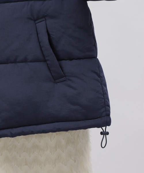 LAKOLE(ラコレ)の「ネックウォームパファージャケット / 966844(ナイロンジャケット・レディース・イエローゴールド/ネイビー/ベージュ/ブラック・SMALL/MEDIUM)」の17枚目の写真