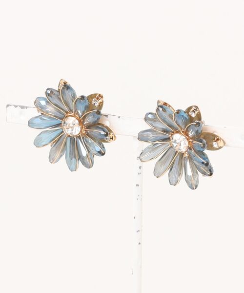 tone(トーン)の「【charme by pimo 】マーガレット ビーズ 花 ピアス(MA)(ピアス(両耳用)・レディース・クリア/ピンク/レッド/グリーン/ホワイト/イエロー/ライトパープル/ベージュ/ブルー系その他2/ライトブルー/ブラック/ブルー/ライトグリーン/ダークパープル/ブルー系その他/オレンジ/ネイビー/ライトグレー/ブルー系2・FREE)」の8枚目の写真