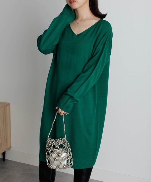 RANAN（ラナン）の「[ウォッシャブル]カシミヤタッチVネックニットワンピース（ワンピース・レディース・ブルー/ブラック/ピンク/グレイッシュベージュ/アイボリー/ネイビー/グレイッシュブルー/グリーン・LL/L/M）」の4枚目の写真