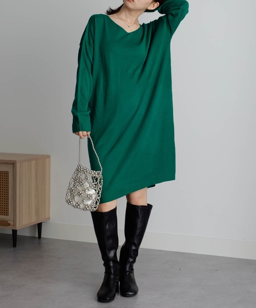 RANAN（ラナン）の「[ウォッシャブル]カシミヤタッチVネックニットワンピース（ワンピース・レディース・ブルー/ブラック/ピンク/グレイッシュベージュ/アイボリー/ネイビー/グレイッシュブルー/グリーン・LL/L/M）」の10枚目の写真