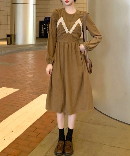 Miniministore(ミニミニストア)の「コーデュロイワンピース レイヤード風秋冬(ワンピース・レディース・ライトブラウン/ブラック・フリー)」の2枚目の写真