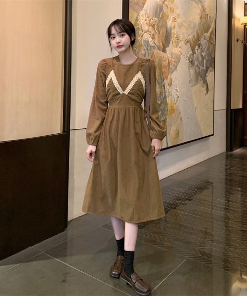 Miniministore(ミニミニストア)の「コーデュロイワンピース レイヤード風秋冬(ワンピース・レディース・ライトブラウン/ブラック・フリー)」の7枚目の写真