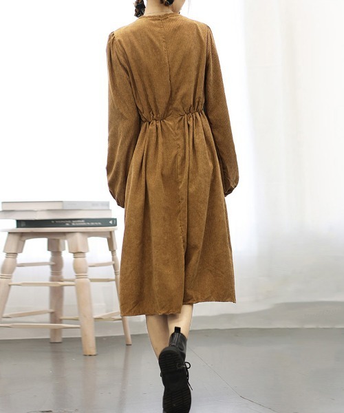 Miniministore(ミニミニストア)の「コーデュロイワンピース レイヤード風秋冬(ワンピース・レディース・ライトブラウン/ブラック・フリー)」の13枚目の写真