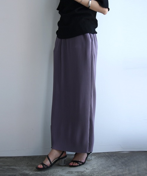 and it_（アンドイット）の「セルフカットプリーツスカート（スカート・レディース・ダークオレンジ/ピンクベージュ/ブラック/チョコ/グリーン/ブラウン/ライトオリーブ/イエロー/パープル/ライトブルー・FREE）」の7枚目の写真