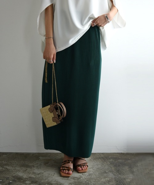 and it_（アンドイット）の「セルフカットプリーツスカート（スカート・レディース・ダークオレンジ/ピンクベージュ/ブラック/チョコ/グリーン/ブラウン/ライトオリーブ/イエロー/パープル/ライトブルー・FREE）」の4枚目の写真