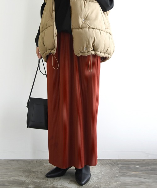 and it_（アンドイット）の「セルフカットプリーツスカート（スカート・レディース・ダークオレンジ/ピンクベージュ/ブラック/チョコ/グリーン/ブラウン/ライトオリーブ/イエロー/パープル/ライトブルー・FREE）」の13枚目の写真
