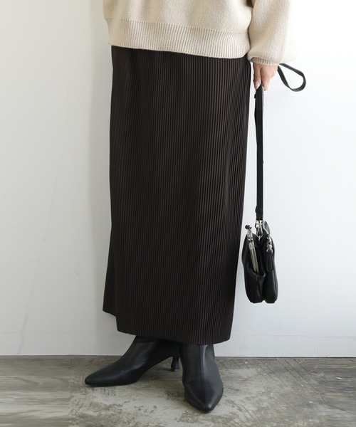 and it_（アンドイット）の「セルフカットプリーツスカート（スカート・レディース・ダークオレンジ/ピンクベージュ/ブラック/チョコ/グリーン/ブラウン/ライトオリーブ/イエロー/パープル/ライトブルー・FREE）」の15枚目の写真