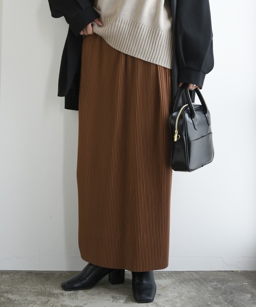 and it_（アンドイット）の「セルフカットプリーツスカート（スカート・レディース・ダークオレンジ/ピンクベージュ/ブラック/チョコ/グリーン/ブラウン/ライトオリーブ/イエロー/パープル/ライトブルー・FREE）」の19枚目の写真