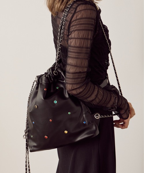 Chick（チック）の「▲ビジューチェーンバッグ（バックパック/リュック・レディース・シルバー/ブラック/ホワイト・FREE）」の2枚目の写真