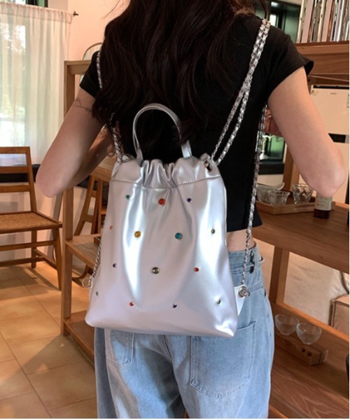 Chick（チック）の「▲ビジューチェーンバッグ（バックパック/リュック・レディース・シルバー/ブラック/ホワイト・FREE）」の4枚目の写真