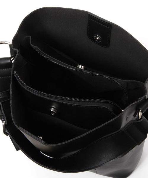 LAKOLE（ラコレ）の「2WAYワンショルダーBAG / 100434（ショルダーバッグ・レディース・ブラック/オフホワイト/サンドグレー・FREE）」の11枚目の写真