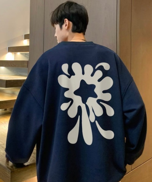 NO NEED（ノーニード）の「フラワーモチーフ グラフィックオーバースウェット（スウェット・メンズ・ブラック/ホワイト/ネイビー/ブラウン系その他・ﾌﾘ-）」の4枚目の写真