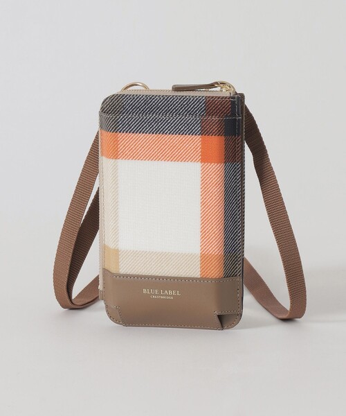 BLUE LABEL CRESTBRIDGE（ブルーレーベルクレストブリッジ）の「クレストブリッジチェックPVCスマホポシェット（スマホケース/カバー・レディース・レッド/ベージュ系その他/オレンジ系その他/ロイヤルブルー・FREE）」の4枚目の写真