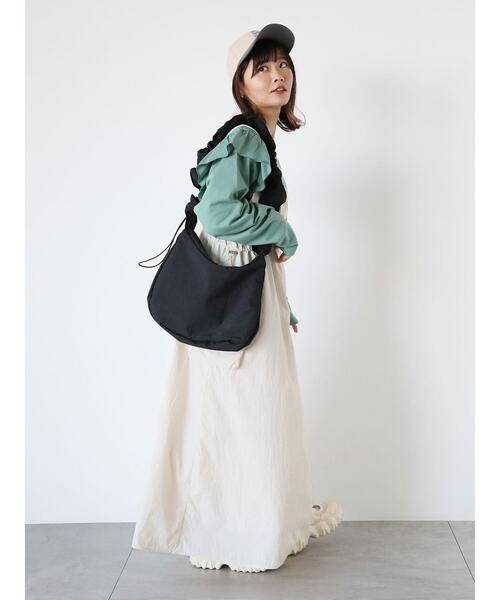 ehka sopo（エヘカソポ）の「くしゅくしゅギャザーショルダーバッグ（ハンドバッグ・レディース・ブラック/キナリ/ピンク・F）」の18枚目の写真