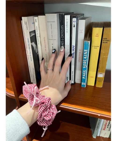 JUMELLE(ジュメロ)の「【4色展開】check shushu(シュシュ・レディース・ブラック/レッド/ピンク/ブルー・FREE)」の14枚目の写真