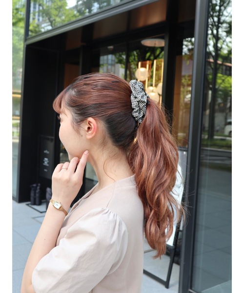 JUMELLE(ジュメロ)の「【4色展開】check shushu(シュシュ・レディース・ブラック/レッド/ピンク/ブルー・FREE)」の19枚目の写真