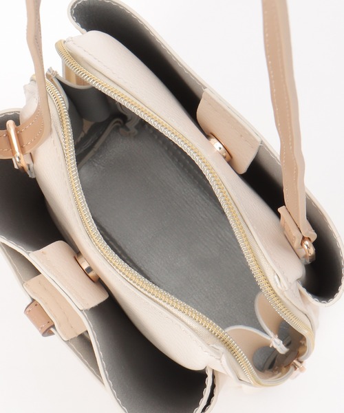 ポルトガルParfois★シンプル&便利な3層ショルダーバック ポルトガルParfois☆シンプル&便利な3層ショルダーバック