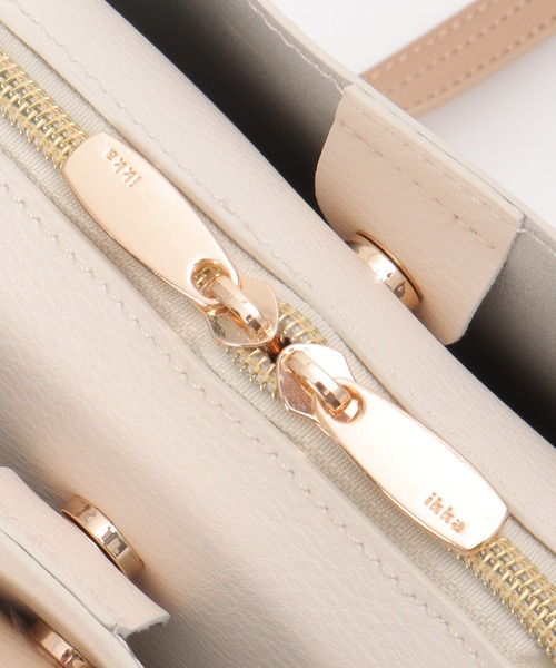 ikka(イッカ)の「【雑誌InRed4月号掲載】三層ミニショルダーバッグ(ショルダーバッグ・レディース・オフホワイト/ブラック/シルバーグレー/ベージュ/その他1/その他2/キャメル/グレイッシュベージュ/ライトグレー・FREE)」の15枚目の写真