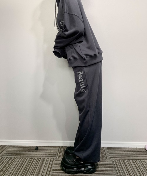 Hauls（ハウルズ）の「きらきら☆ラインストーンSWTパンツ（スウェット